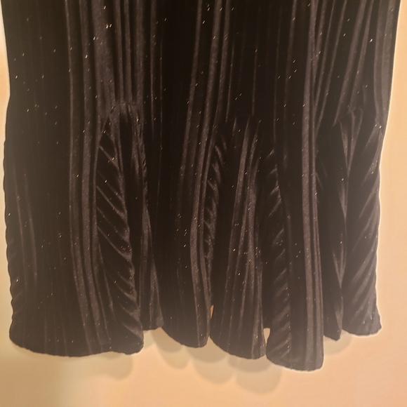 Black velvet evening dress - Picture 7 of 11
